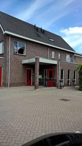 Huisartsenpraktijk De Wiel, Locatie Schoonrewoerd